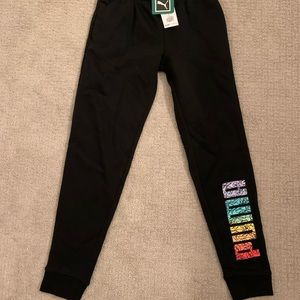 Girls Puma Sweatpants with Rainbow Logo, L